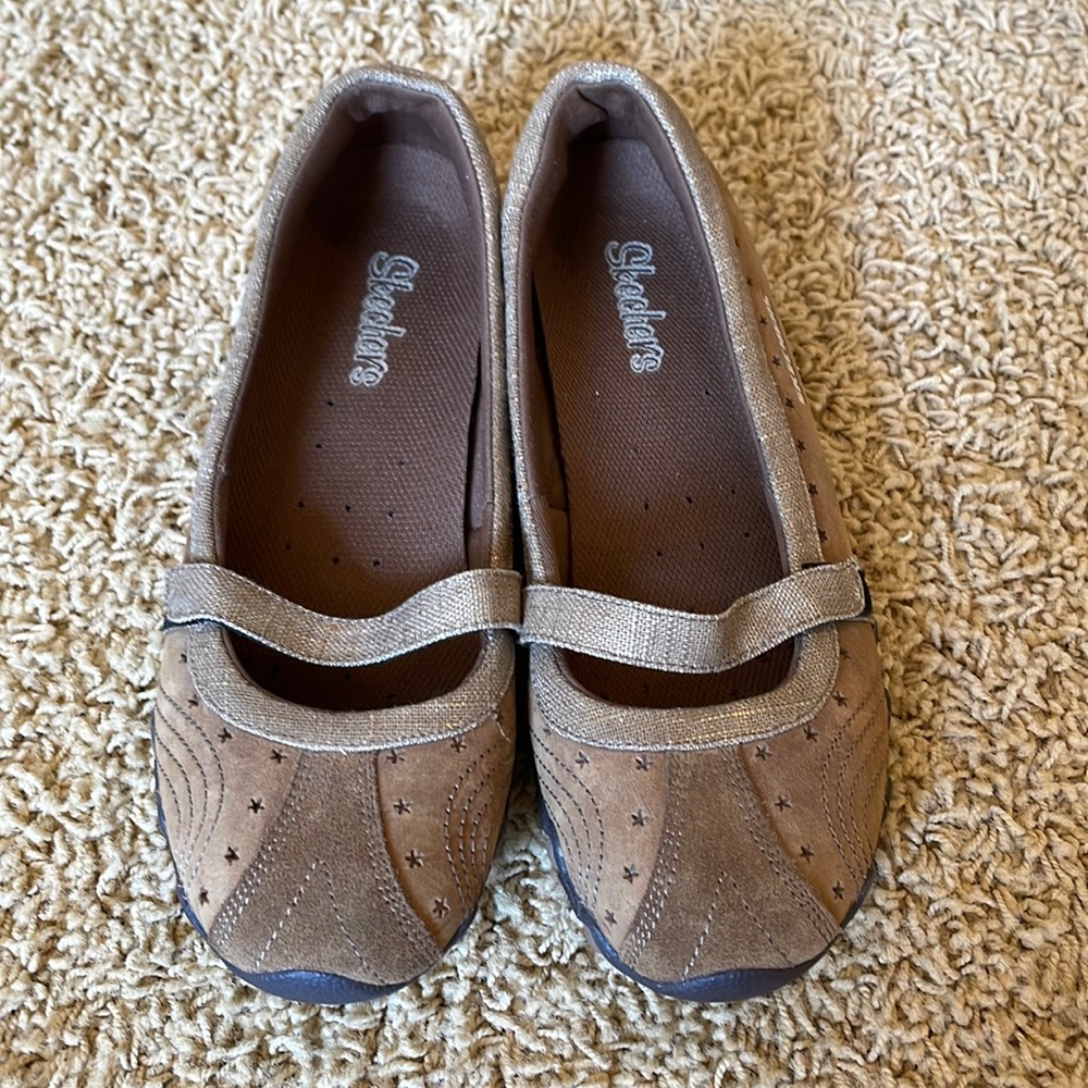 Sketchers dress sneakers